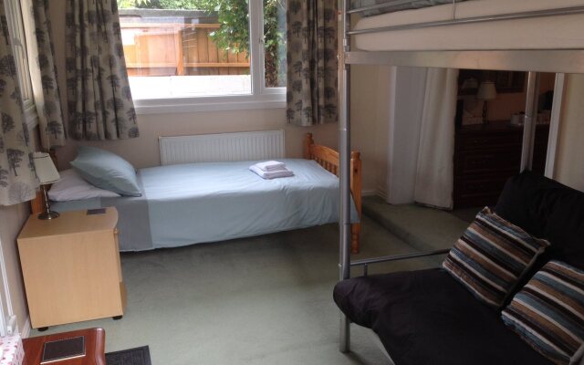 Pine Lodge Guest House