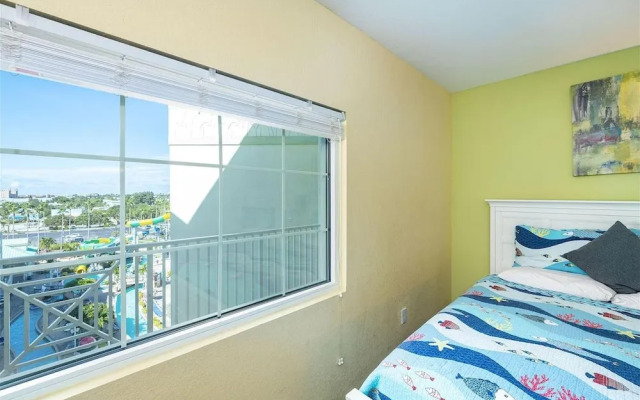 Harbourside 7716- Splash On The Rocks