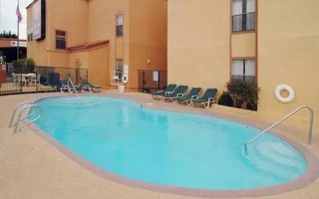 Pan American Inn & Suites