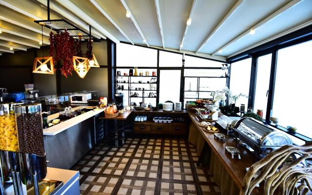 BGuest Hotel & Residence