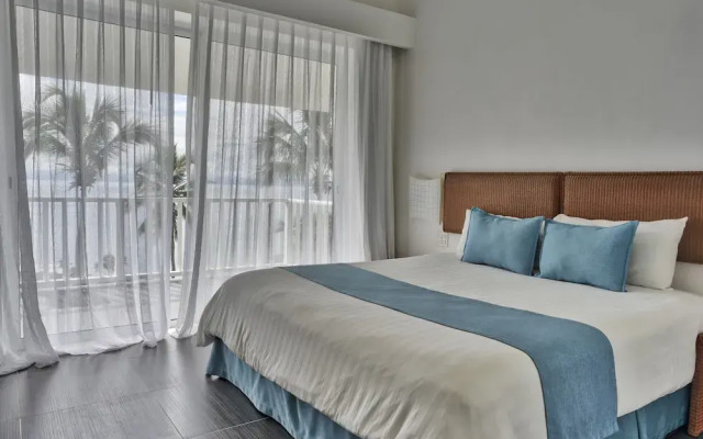 Bluebay Vacation Rentals At Vista Mare