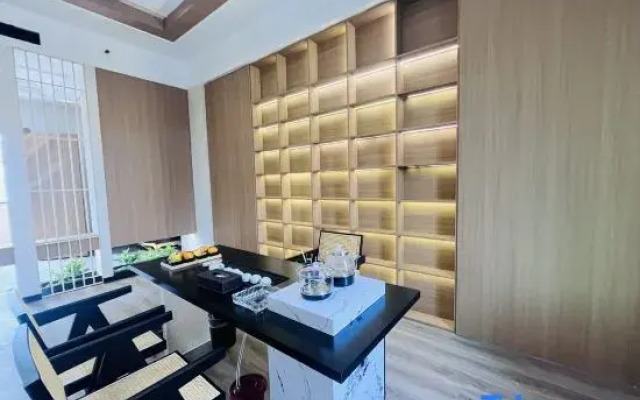 Xingbang Holiday Hotel