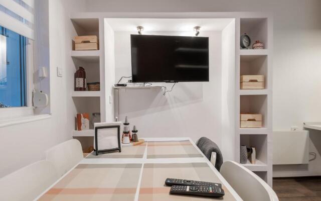 Cute&Cozy 2BD Flat with Balcony