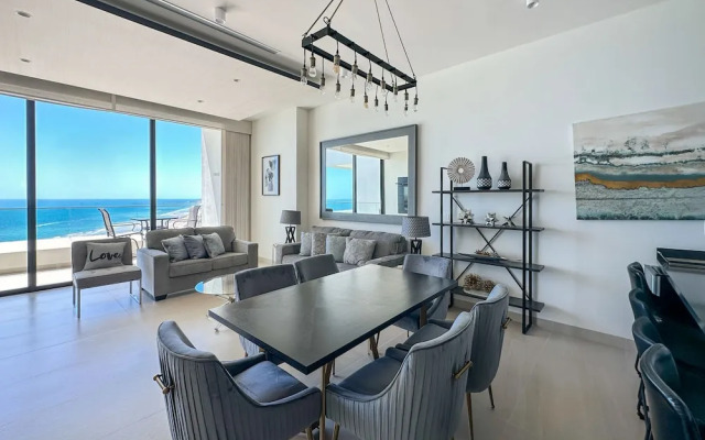 Sandy Beach 2BR Beachfront Getaway