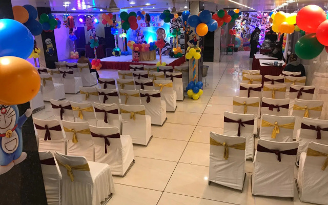 OYO 694 Hotel Malik Residency