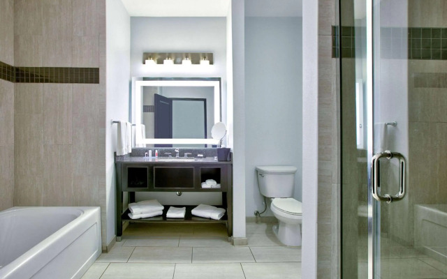 La Quinta Inn & Suites by Wyndham Lubbock Southwest