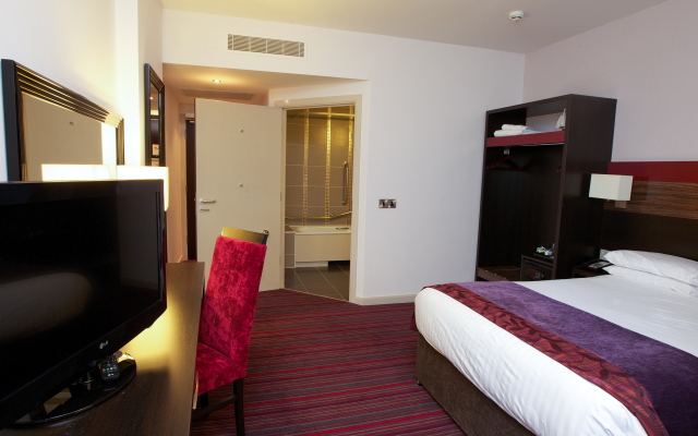 Clayton Hotel Cardiff
