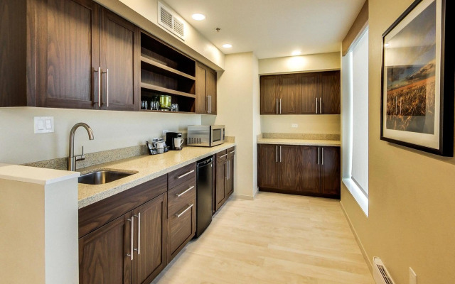 Hyatt Place Edmonton-West