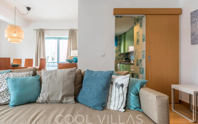 Marina Water View - 6 people, bars & restaurants