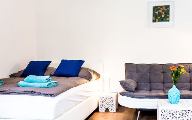 Holiday & Business Apartments 1160