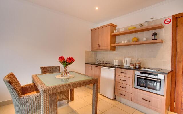 Limoni Luxury Suites