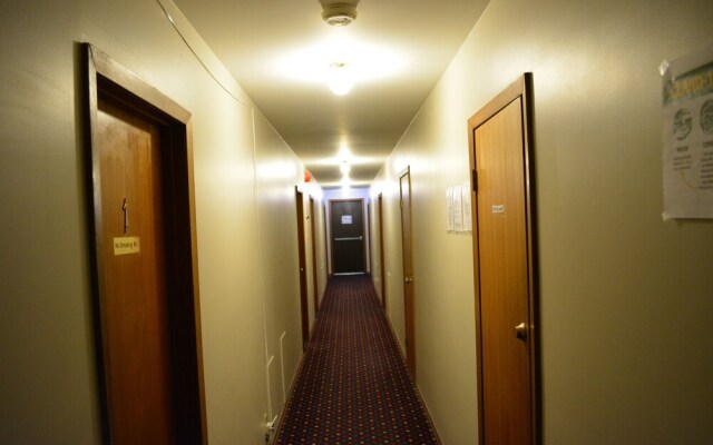 Theodore Motor Hotel