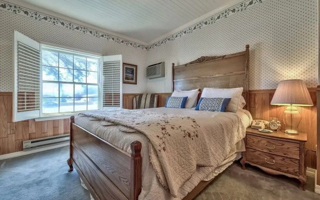 Silver Maple Inn