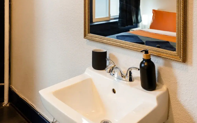 The Guesthouse Vancouver Downtown