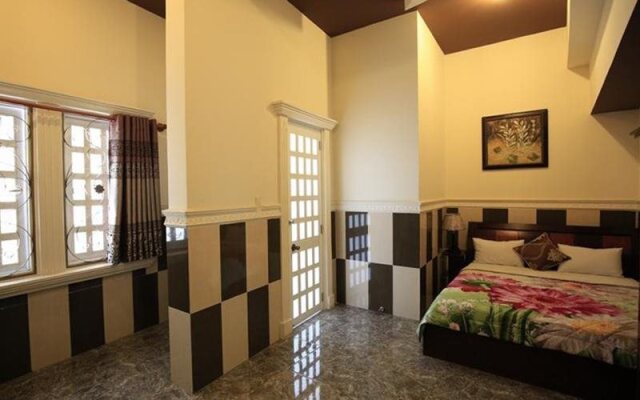 Tay Ho Hotel