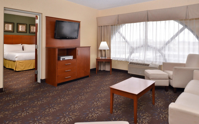 Holiday Inn Express Hotel & Suites West Chester by IHG