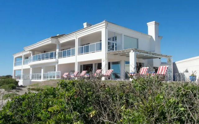 Oystercatcher Lodge