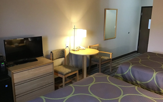 Super 8 by Wyndham Dillon