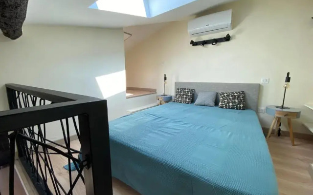 06A2 - Cœur du Vieux Nice bel appartement moderne rénové