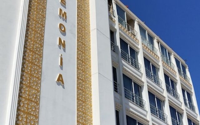 Anemonia Hotel