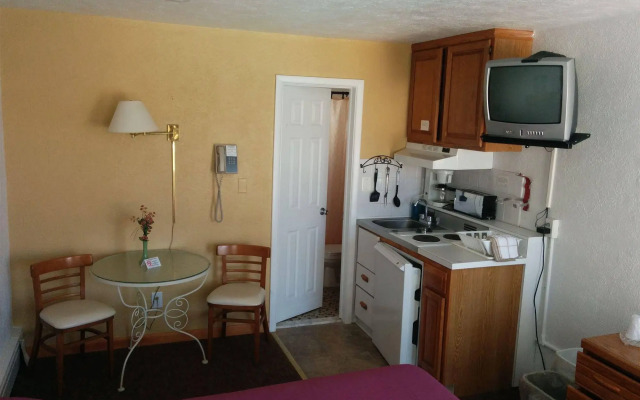 Pink Champagne Motel