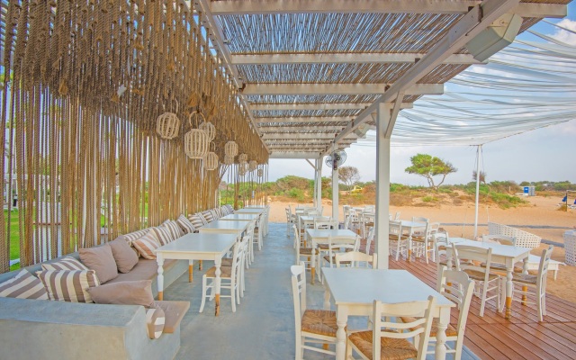 Dome Beach Marina Hotel & Resort