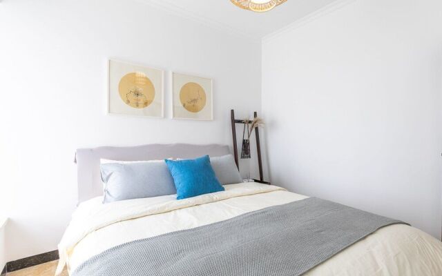 Locals Boutique Apartment Huafa Plaza 23