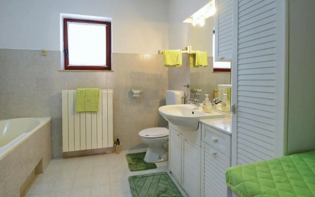 Awesome Home in Vinez With Wifi and 7 Bedrooms