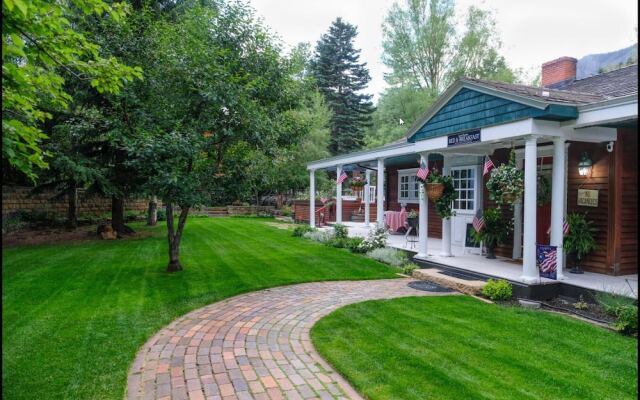 Secret Garden Bed & Breakfast