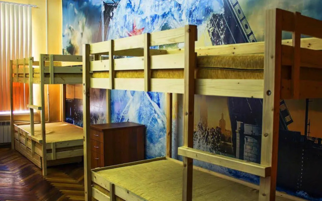 Apartments on Italianskaya 11