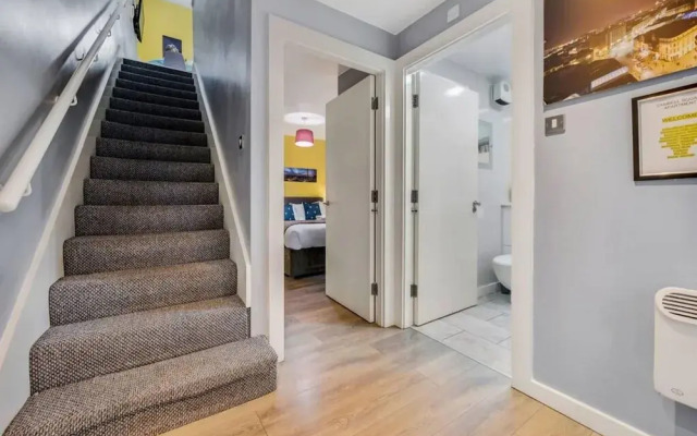 Host Stay Campbell Sq Roof Terrace Apt
