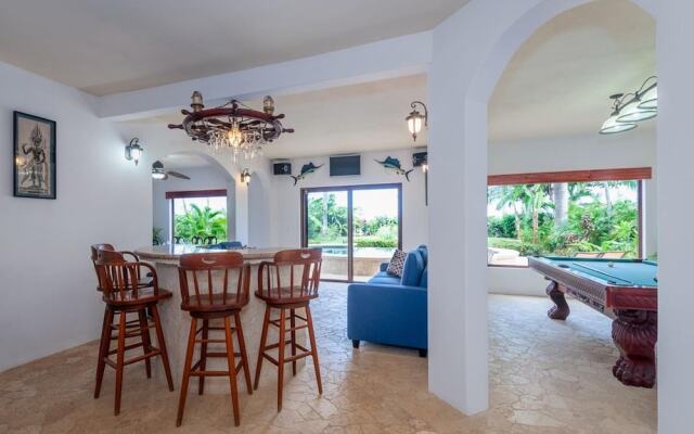 Casa Tigre - Large 7 bedroom Oceanfront Retreat Home