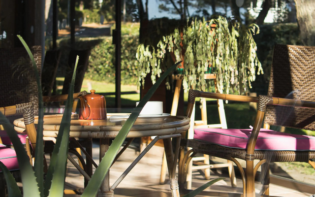 Résidence Hôtelière les Acanthes