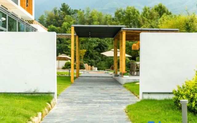 Wugong Mountain falls in love with Huaxi