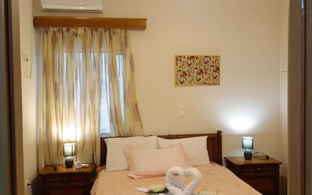 Maria's Cozy Getaway in Glyfada