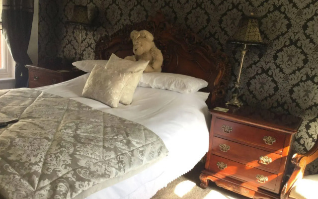 Plas Llwyd Guest House