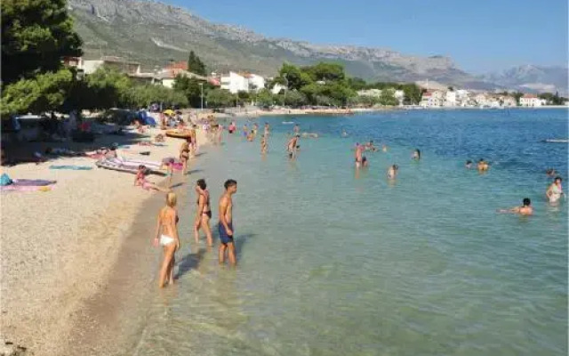 Four Bedroom Holiday Home In Kastel Sucurac