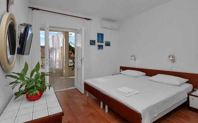 Apartments Angela Makarska