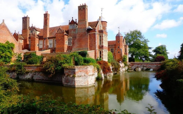The School House - Luxury Home With Large Garden