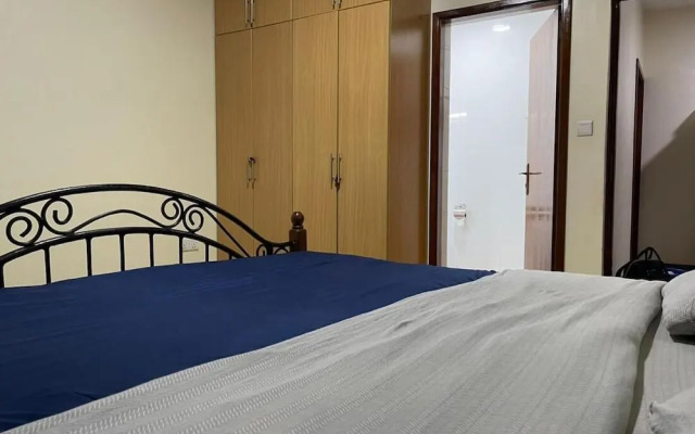 The Mugabi's Spacious Private Room