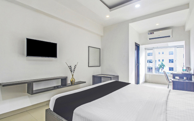 Super OYO Townhouse OAK The Platinum Studio 50