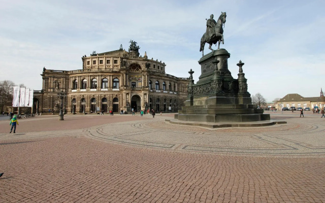 Hotel Indigo Dresden - Wettiner Platz by IHG