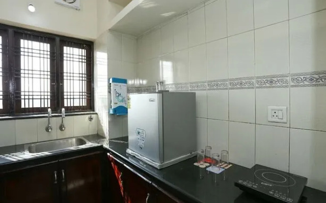 OYO 15412 Home 2BHK Aluva Metro Station
