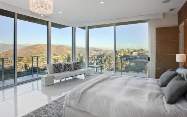 Mulholland Rockstar Retreat