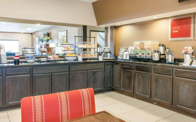 Comfort Inn Warren I-69