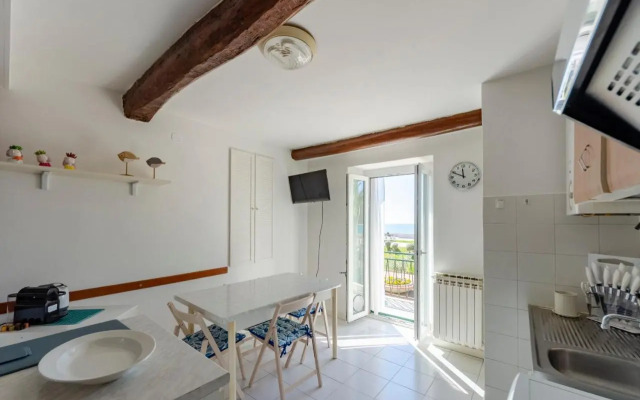 ALTIDO Great Flat with Balcony & Sea View near Beach