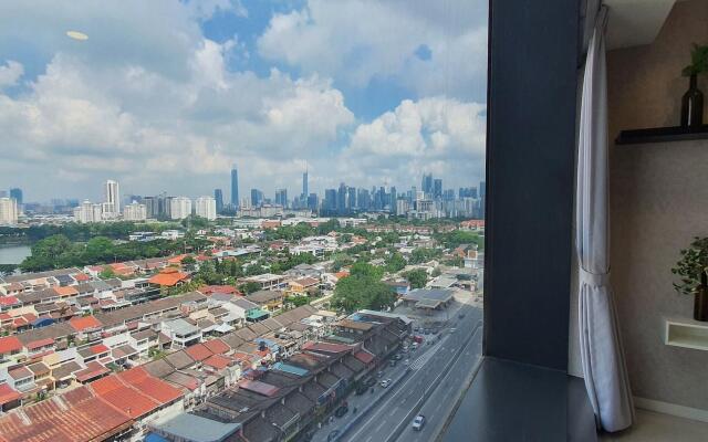 MCity Infinity pool KLCC