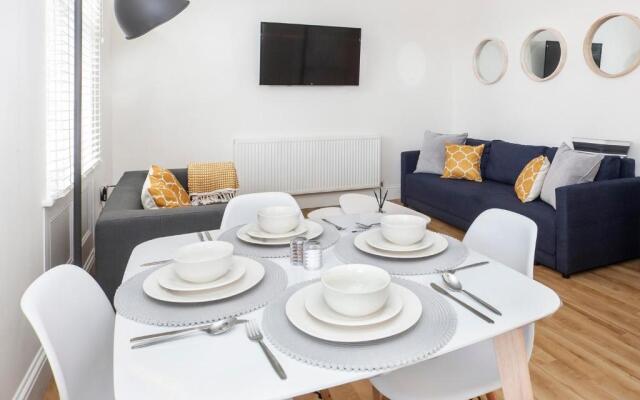 Apartment 5 Blue Bridge Court