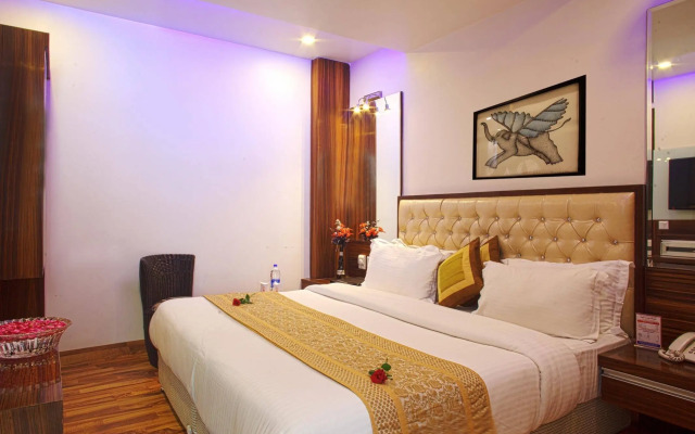 Hotel Delhi 55 @ New Delhi Railway Station