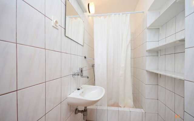 Apartments and Rooms Jaka